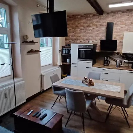 شقة 